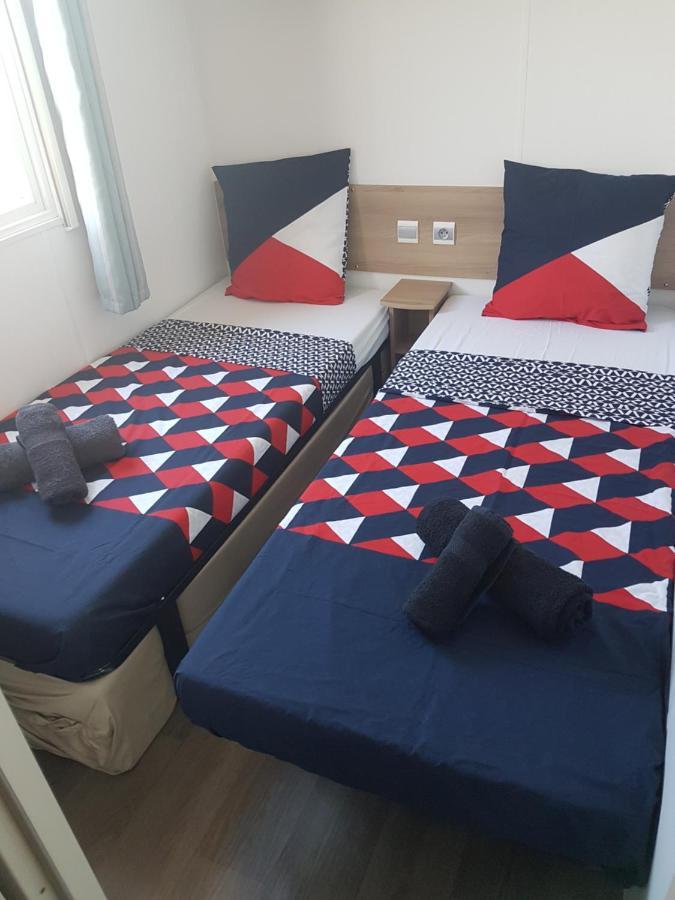 Frejus Tout Confort, Climatisation,Linge De Lit Et De Toilette, Coffre Fort, Ventilations Au Plafond Chambres Et Wifi Possible 외부 사진